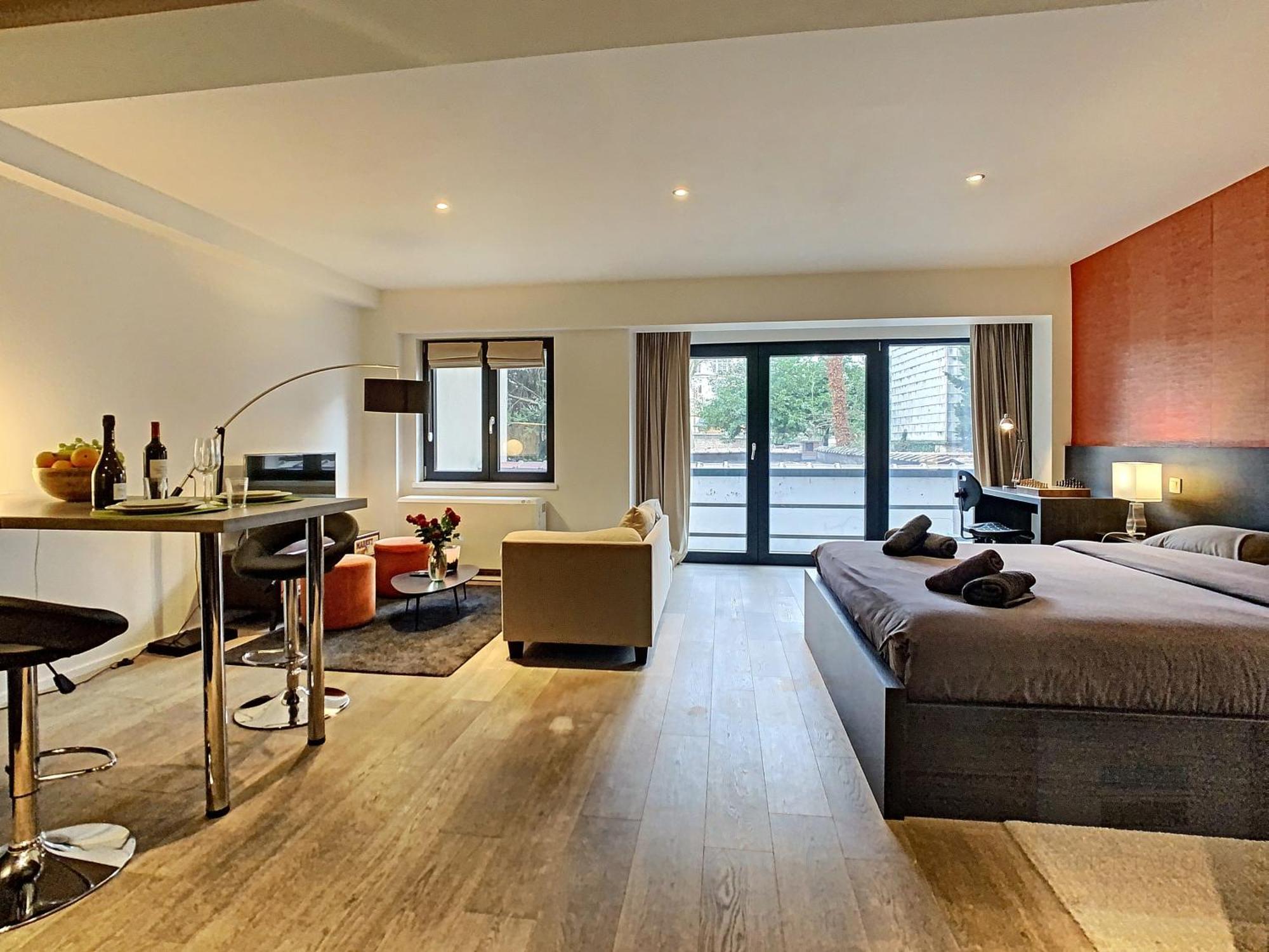 Flat Moliere Apartment Brussel Bagian luar foto