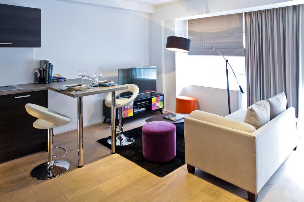 Flat Moliere Apartment Brussel Bagian luar foto