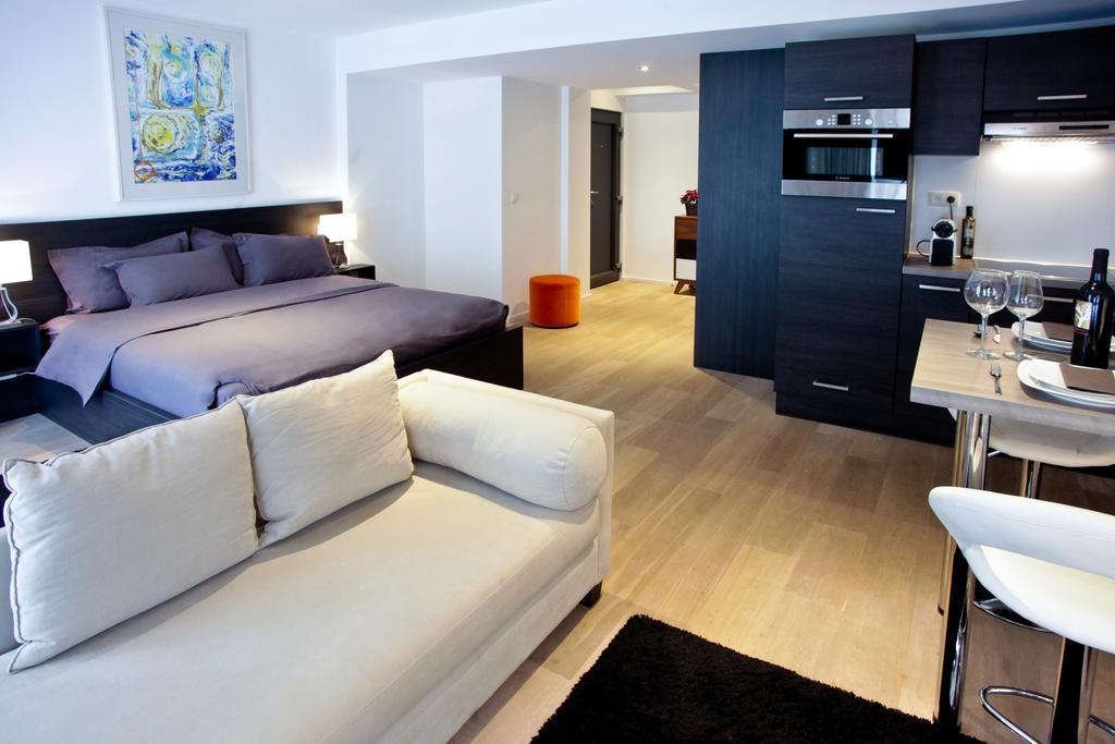 Flat Moliere Apartment Brussel Bagian luar foto