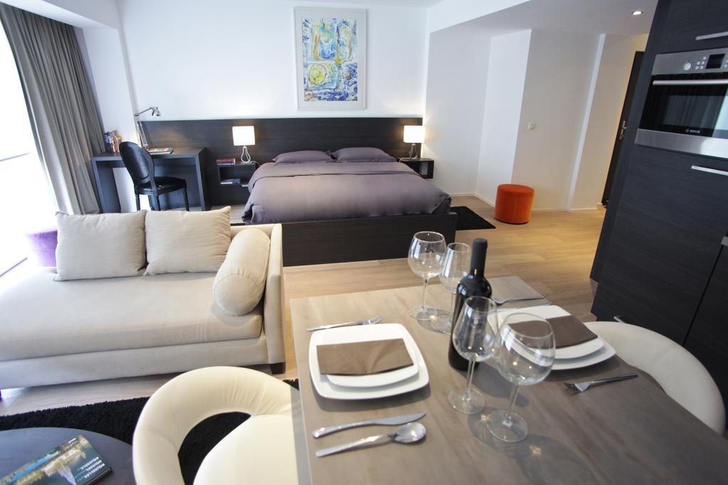 Flat Moliere Apartment Brussel Bagian luar foto