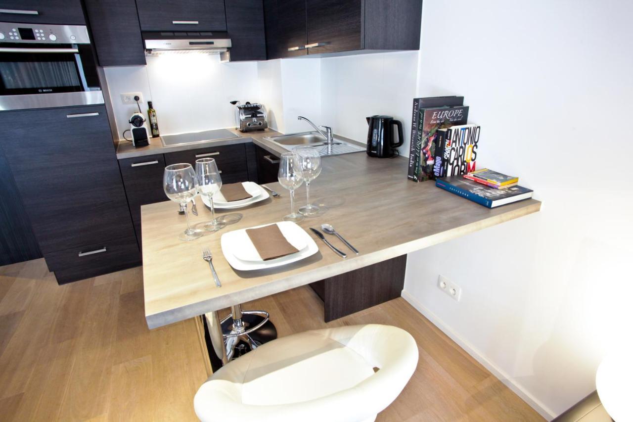 Flat Moliere Apartment Brussel Bagian luar foto